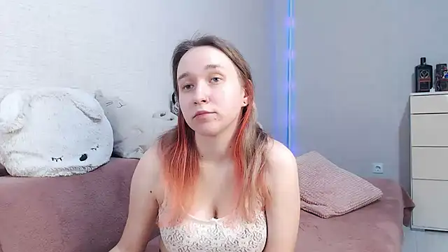 lovely hayley online show from April 8, 8:43 pm