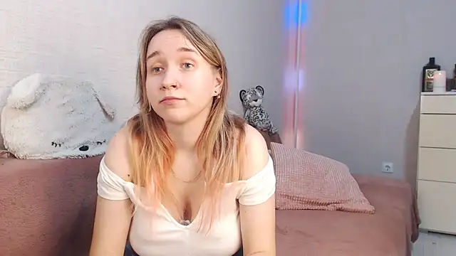 lovely hayley online show from December 1, 10:10 pm