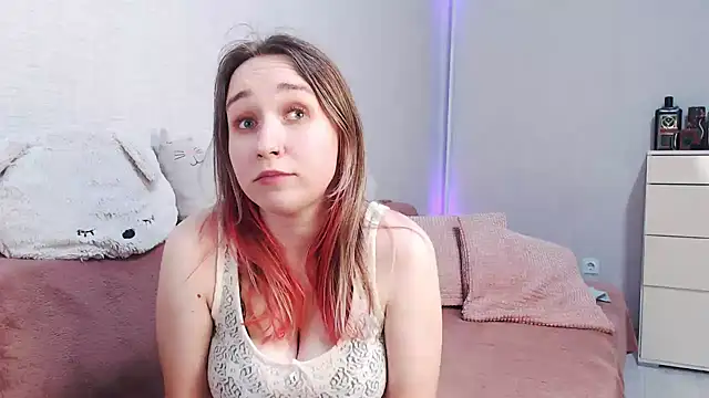 Snapshot of lovely_hayley chatting on June 19, 10:15 pm lovely hayley online show from June 19, 10:15 pm