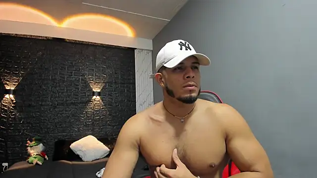 taurus boy1 online show from December 5, 12:26 pm