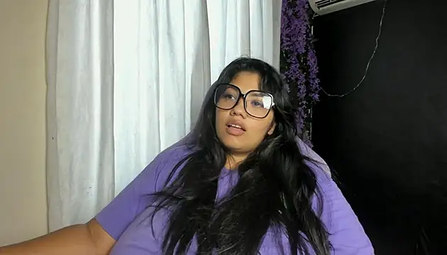 AvrilRizoX online show from April 30, 4:14 pm
