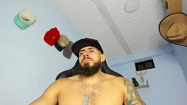 Snapshot of _Poseidon1_ chatting on October 26, 5:19 am Poseidon1 online show from October 26, 5:19 am