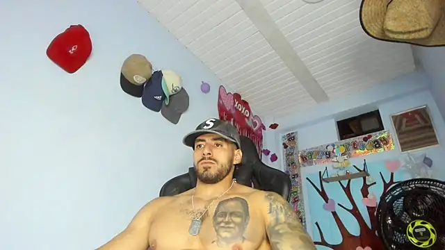 Snapshot of _Poseidon1_ chatting on July 19, 12:30 am Poseidon1 online show from July 19, 12:30 am