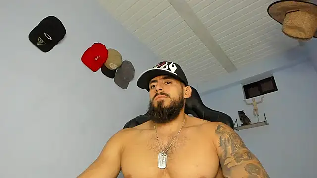 Snapshot of _Poseidon1_ chatting on November 2, 4:39 am Poseidon1 online show from November 2, 4:39 am