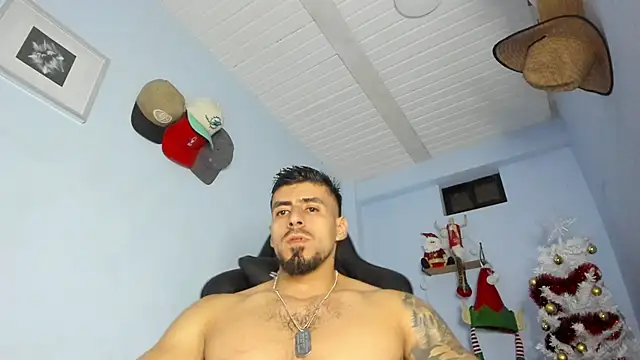 Snapshot of _Poseidon1_ chatting on December 14, 4:40 am Poseidon1 online show from December 14, 4:40 am