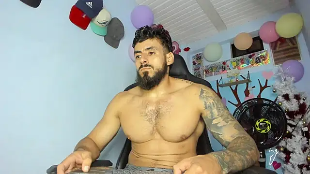 Snapshot of _Poseidon1_ chatting on June 25, 3:04 am Poseidon1 online show from June 25, 3:04 am
