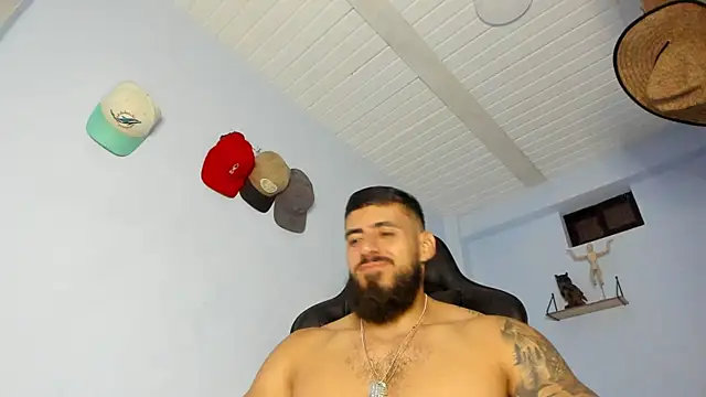 Snapshot of _Poseidon1_ chatting on October 28, 4:57 am Poseidon1 online show from October 28, 4:57 am