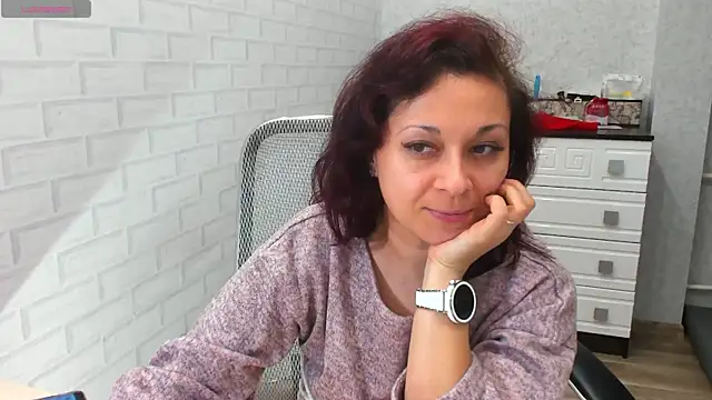 TeasyLana online show from February 7, 8:39 pm