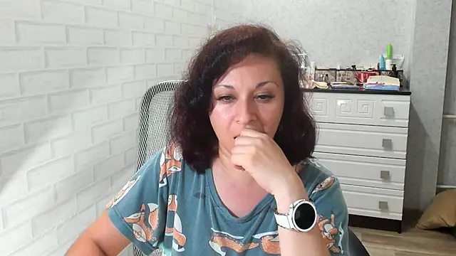 TeasyLana online show from June 11, 8:50 pm