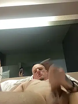 VixyGang online show from October 7, 5:25 pm