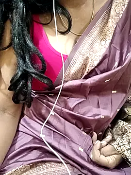 Snapshot of Aishu-tamil09 chatting on March 1, 5:38 pm Aishu-tamil09 online show from March 1, 5:38 pm