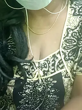 Snapshot of Aishu-tamil09 chatting on January 23, 6:24 pm Aishu-tamil09 online show from January 23, 6:24 pm