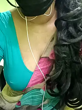 Snapshot of Aishu-tamil09 chatting on January 7, 6:14 pm Aishu-tamil09 online show from January 7, 6:14 pm