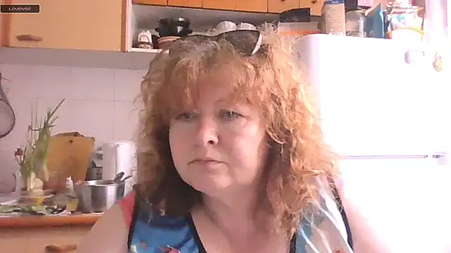 RoseRed69 online show from May 28, 4:09 am