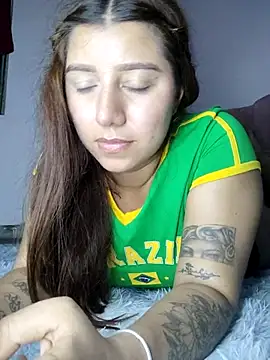 Snapshot of caro_sweett chatting on March 8, 4:01 am caro sweett online show from March 8, 4:01 am