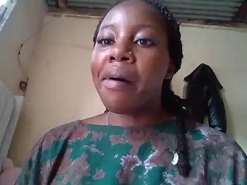 Snapshot of Queen_loveer chatting on November 23, 8:46 am Queen loveer online show from November 23, 8:46 am