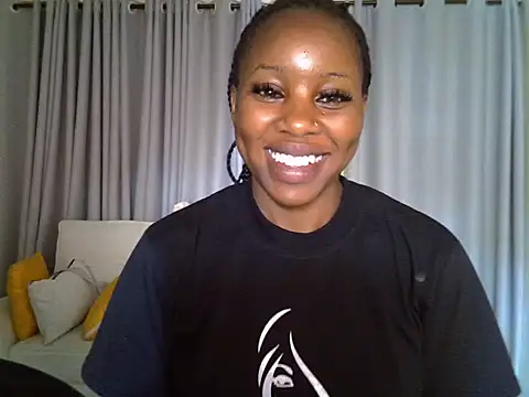 Snapshot of Queen_loveer chatting on March 14, 11:05 am Queen loveer online show from March 14, 11:05 am
