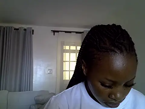 Snapshot of Queen_loveer chatting on March 15, 1:29 pm Queen loveer online show from March 15, 1:29 pm