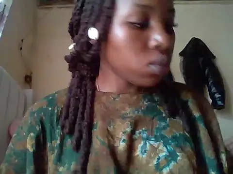 Snapshot of Queen_loveer chatting on November 16, 8:08 am Queen loveer online show from November 16, 8:08 am