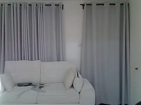 Queen loveer online show from March 1, 7:36 pm