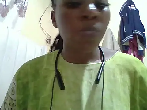 Snapshot of Queen_loveer chatting on September 20, 6:46 pm Queen loveer online show from September 20, 6:46 pm