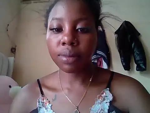 Snapshot of Queen_loveer chatting on November 29, 6:46 am Queen loveer online show from November 29, 6:46 am