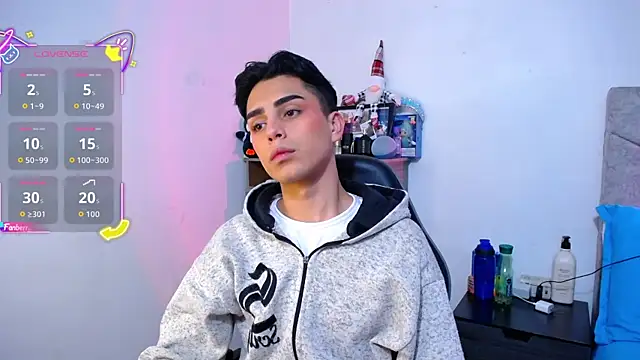 OwenBluee online show from December 16, 11:20 pm