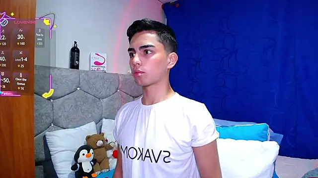 OwenBluee online show from September 14, 2:23 am