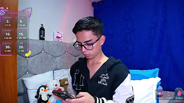 OwenBluee online show from September 14, 9:26 pm