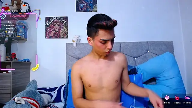 OwenBluee online show from March 6, 5:46 am