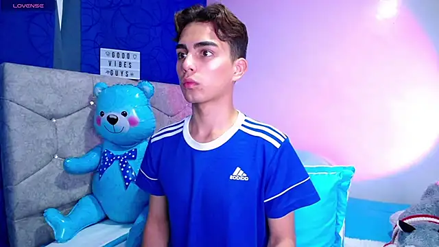 OwenBluee online show from February 26, 3:25 am