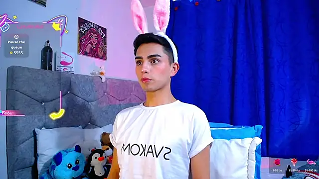 OwenBluee online show from October 28, 6:51 pm