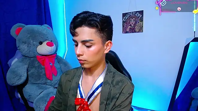 OwenBluee online show from June 3, 6:36 am