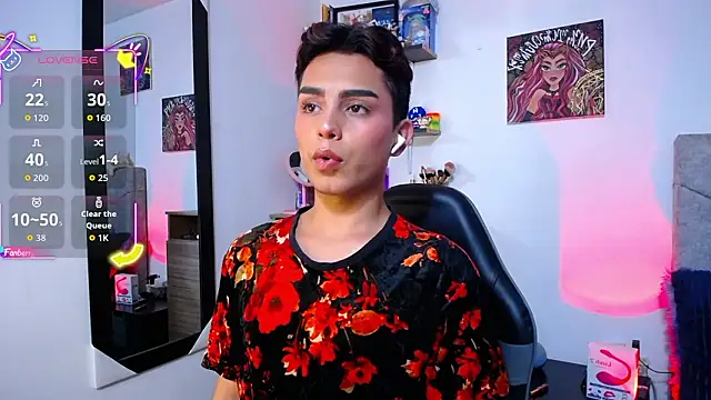 OwenBluee online show from March 19, 8:03 am