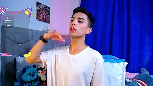 OwenBluee online show from October 28, 2:56 am