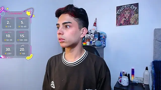 Snapshot of OwenBluee chatting on January 15, 7:34 am OwenBluee online show from January 15, 7:34 am