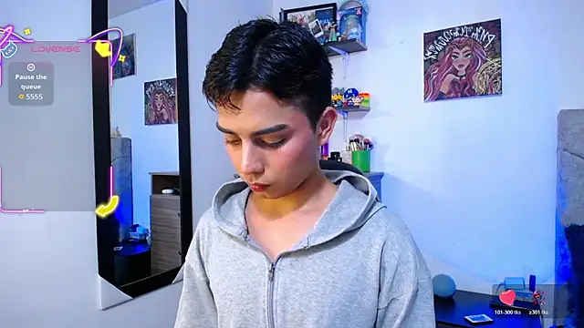 OwenBluee online show from March 20, 4:08 pm