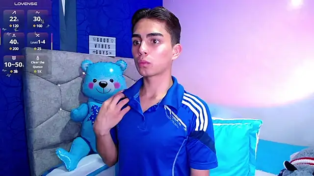 OwenBluee online show from February 28, 5:26 am