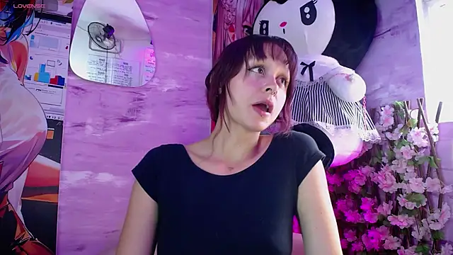 Snapshot of bombom_6 chatting on December 3, 5:01 pm bombom 6 online show from December 3, 5:01 pm