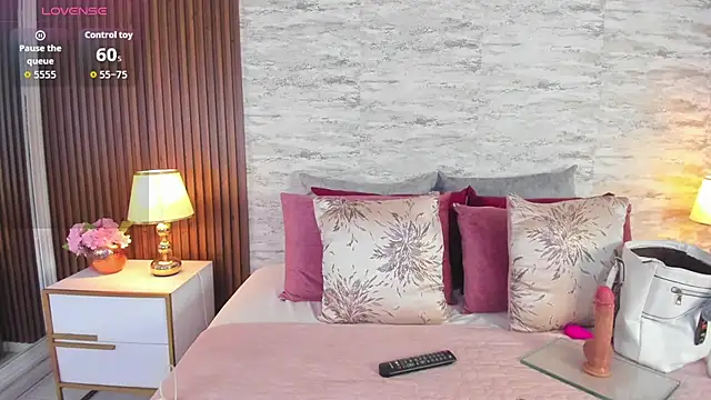 AndreaPink2024 online show from January 7, 12:32 pm