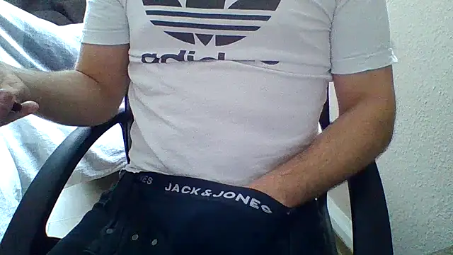 wixxer872302 online show from January 12, 1:37 pm