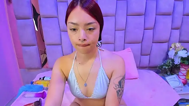 Sofia Mirandaa18 online show from October 18, 1:13 pm