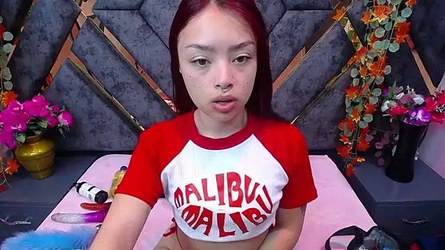 Snapshot of Sofia_Mirandaa18 chatting on November 14, 1:04 pm Sofia Mirandaa18 online show from November 14, 1:04 pm