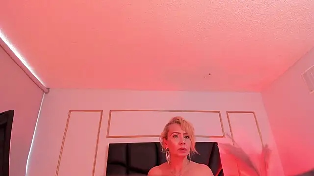 AnastasiaTaylor  online show from March 27, 7:37 pm