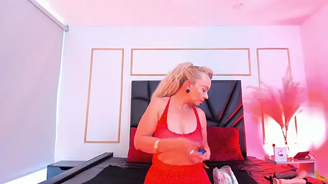 AnastasiaTaylor  online show from May 12, 7:09 pm