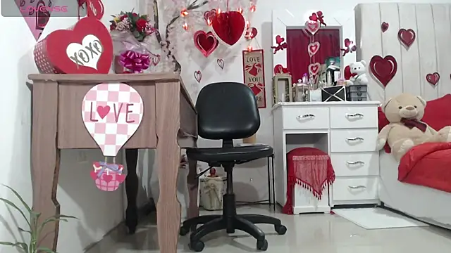 Jadeee  online show from February 16, 6:23 am