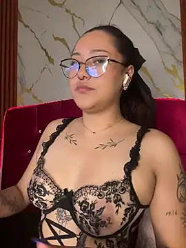 angellique 22 online show from March 25, 4:34 am