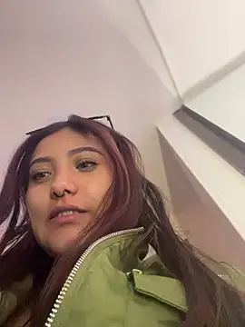 angellique 22 online show from March 18, 4:15 am