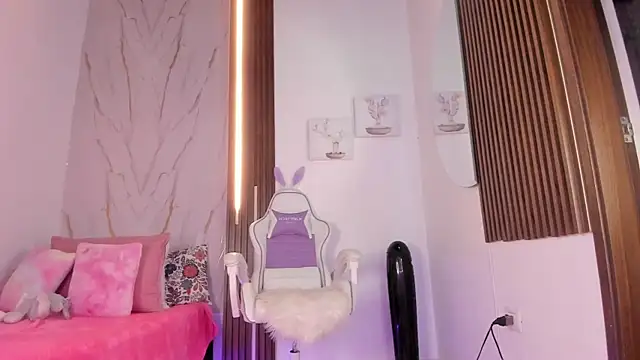 Snapshot of mia_six66 chatting on September 25, 11:05 am mia six66 online show from September 25, 11:05 am