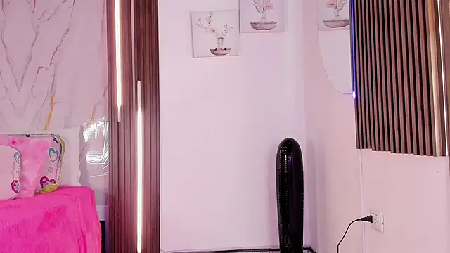 mia six66 online show from February 17, 12:13 pm